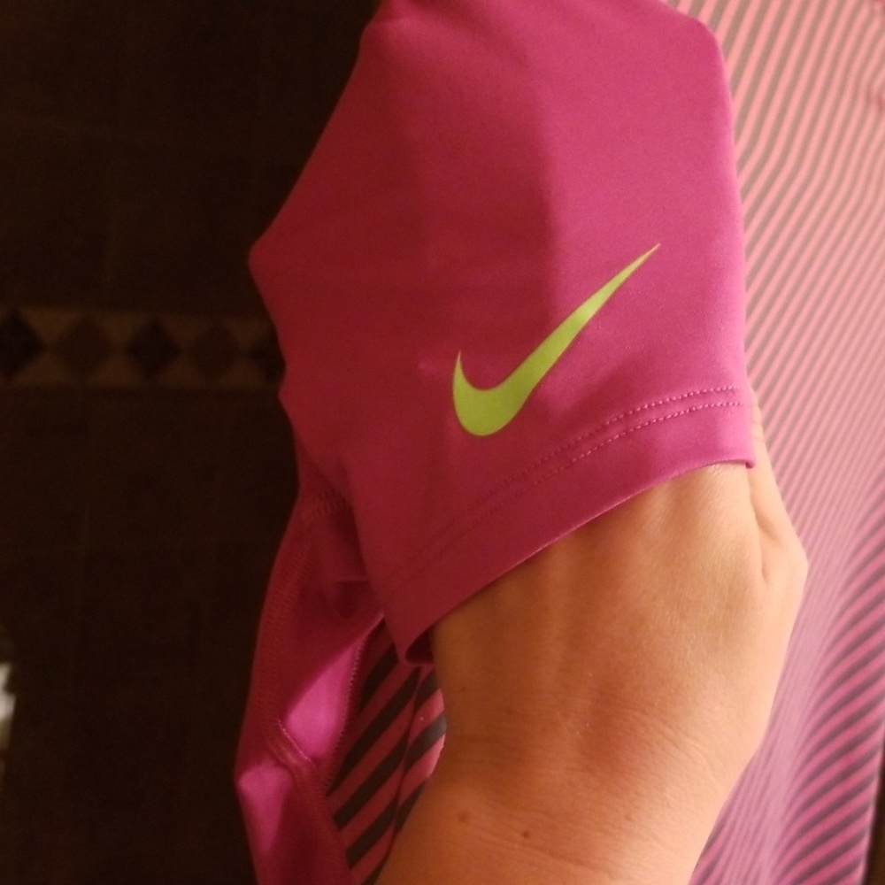Workout shirt - Picture 3 of 3